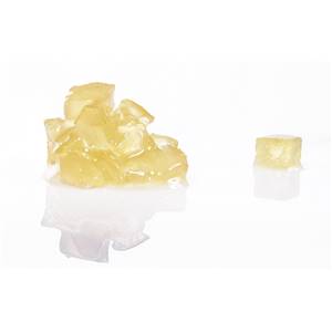 (Poire confite en cubes 6x6)